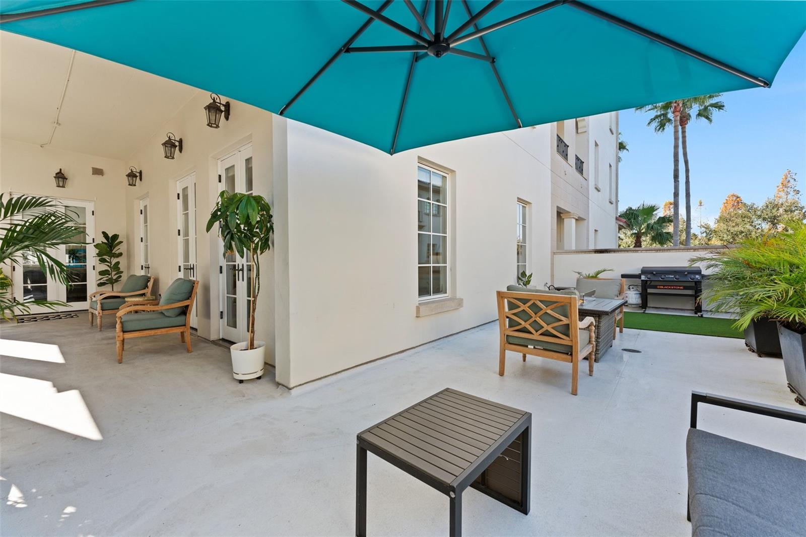 Listing photo id 25 for 610 Rome Avenue 203