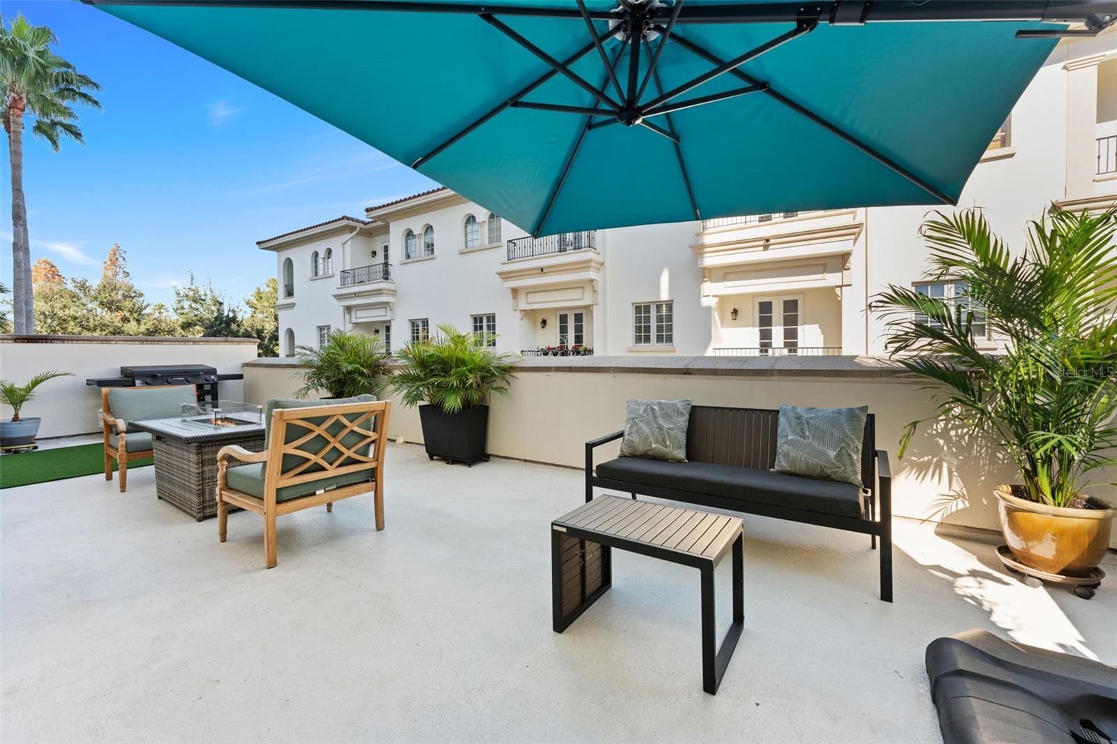 Listing photo id 26 for 610 Rome Avenue 203