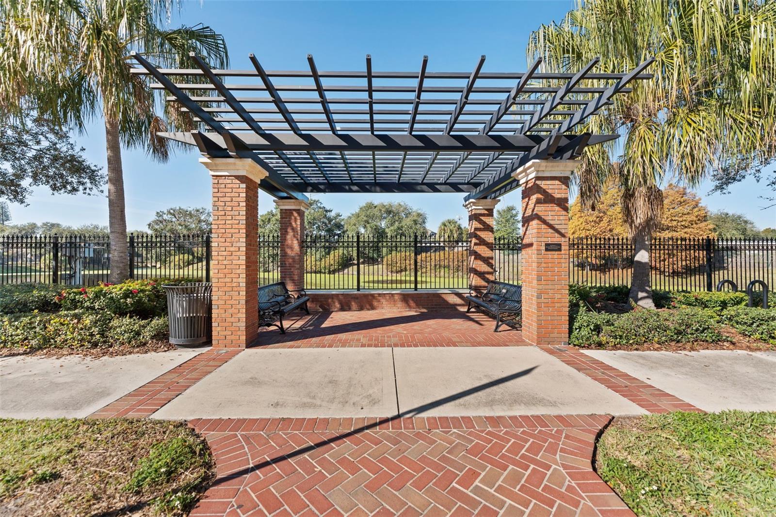 Listing photo id 35 for 610 Rome Avenue 203