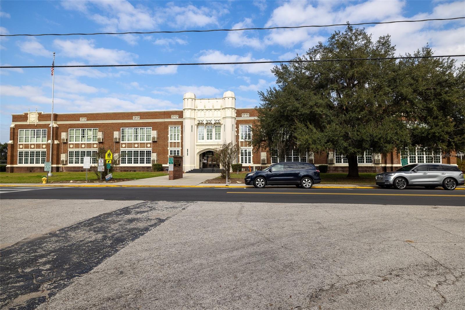 Image 52 of 70 For 14440 12th Street