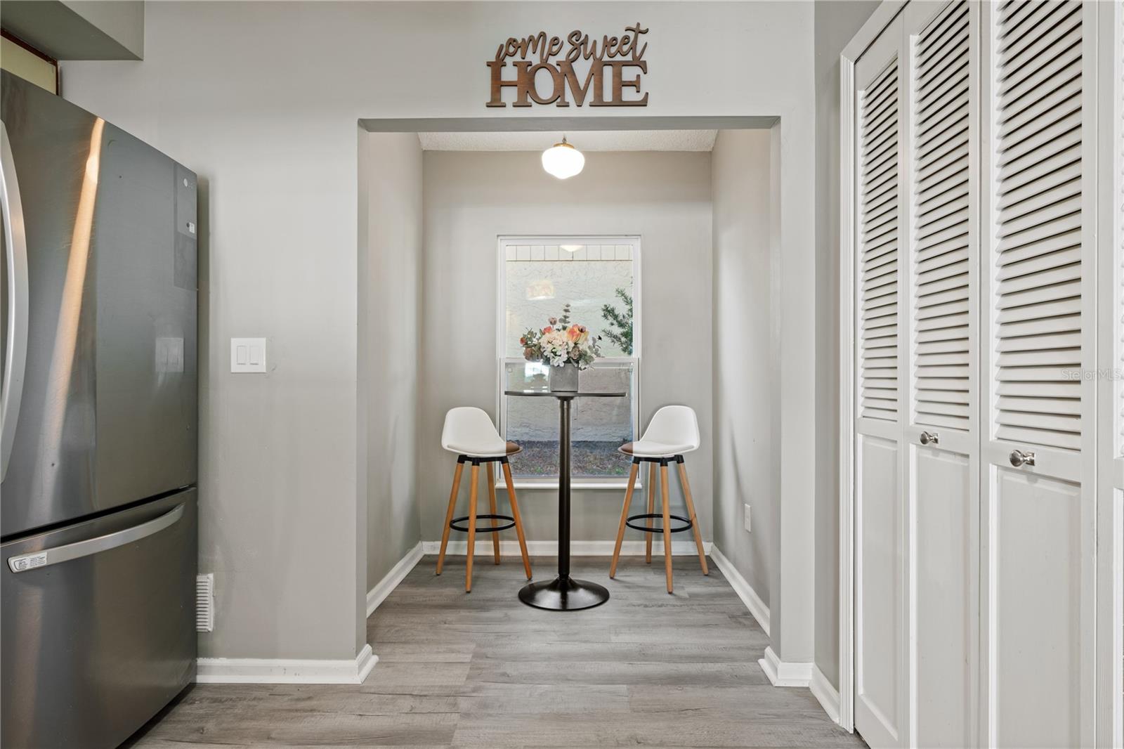 Image 18 of 53 For 11304 Maybrook Avenue