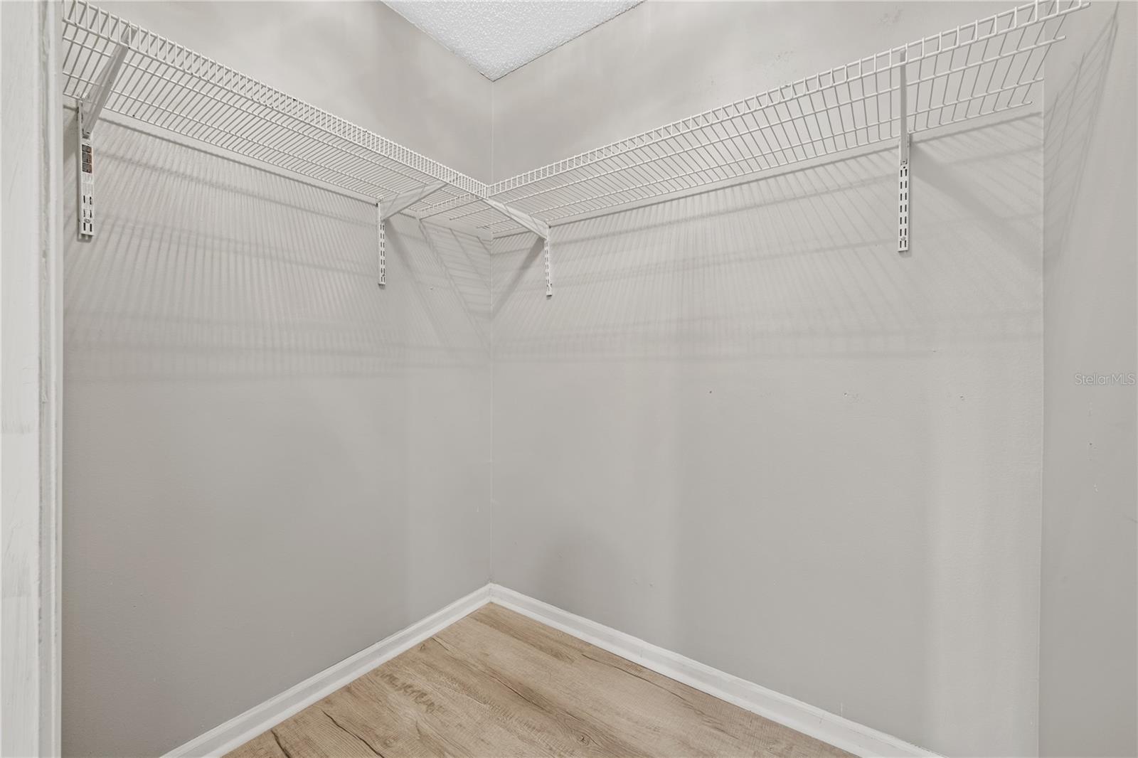 Image 28 of 53 For 11304 Maybrook Avenue