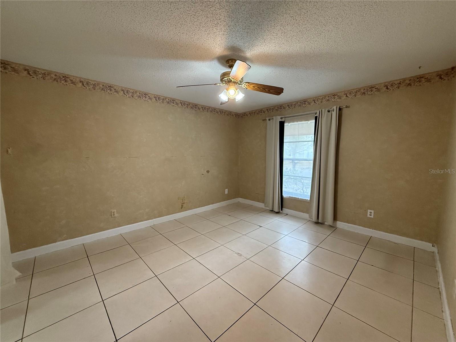 Image 13 of 30 For 8221 Malvern Circle