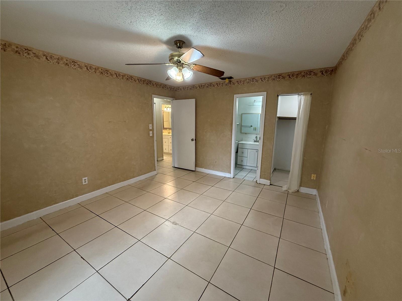 Image 14 of 30 For 8221 Malvern Circle