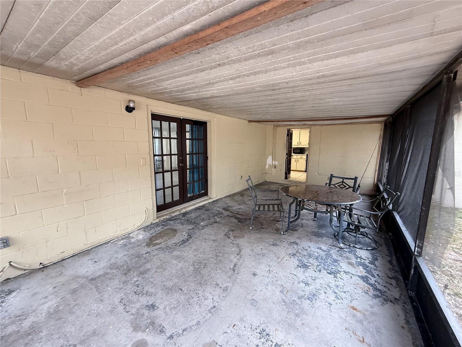 Image 26 of 30 For 8221 Malvern Circle