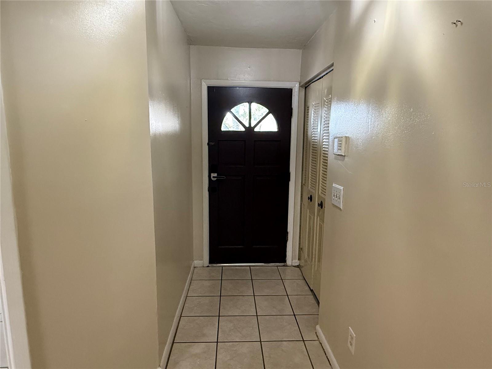 Image 4 of 30 For 8221 Malvern Circle