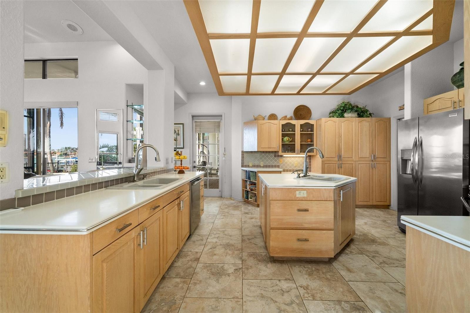 Listing photo id 18 for 5287 61st Avenue S