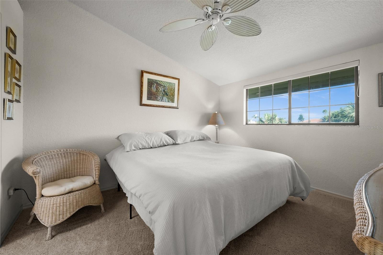 Listing photo id 32 for 5287 61st Avenue S