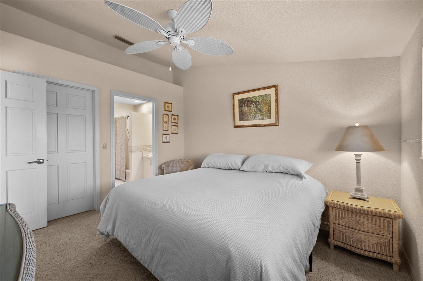 Listing photo id 38 for 5287 61st Avenue S