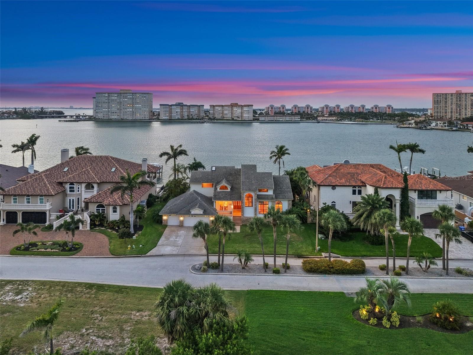 Listing photo id 46 for 5287 61st Avenue S