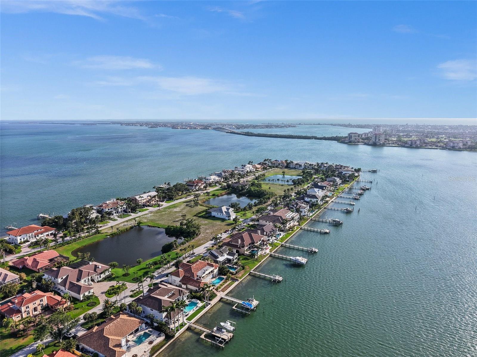 Listing photo id 53 for 5287 61st Avenue S