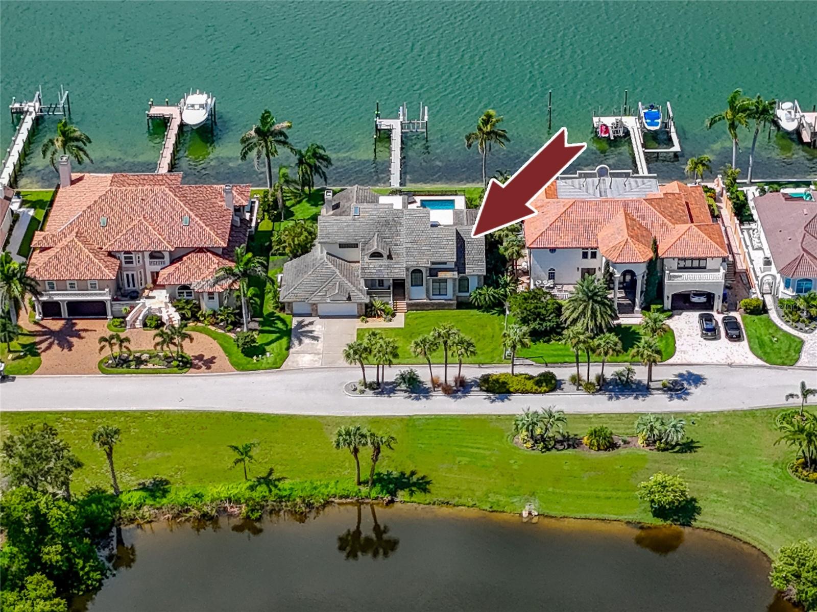 Listing photo id 56 for 5287 61st Avenue S