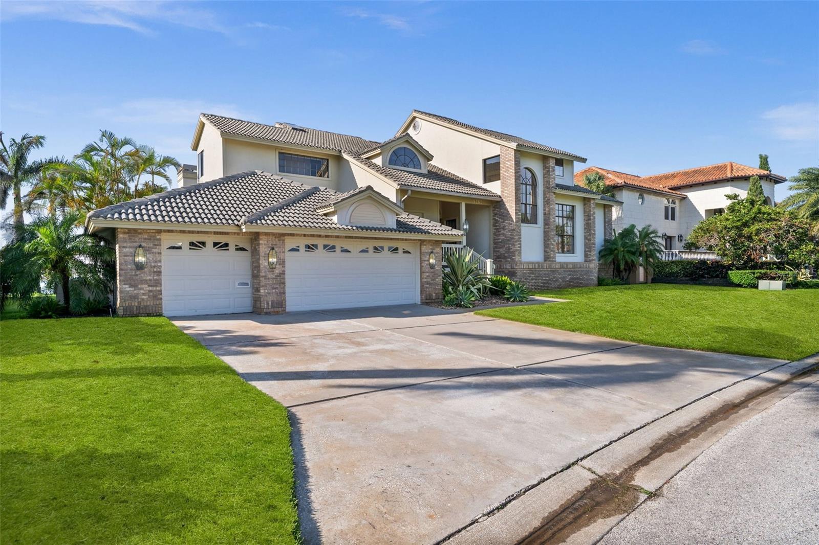 Listing photo id 65 for 5287 61st Avenue S