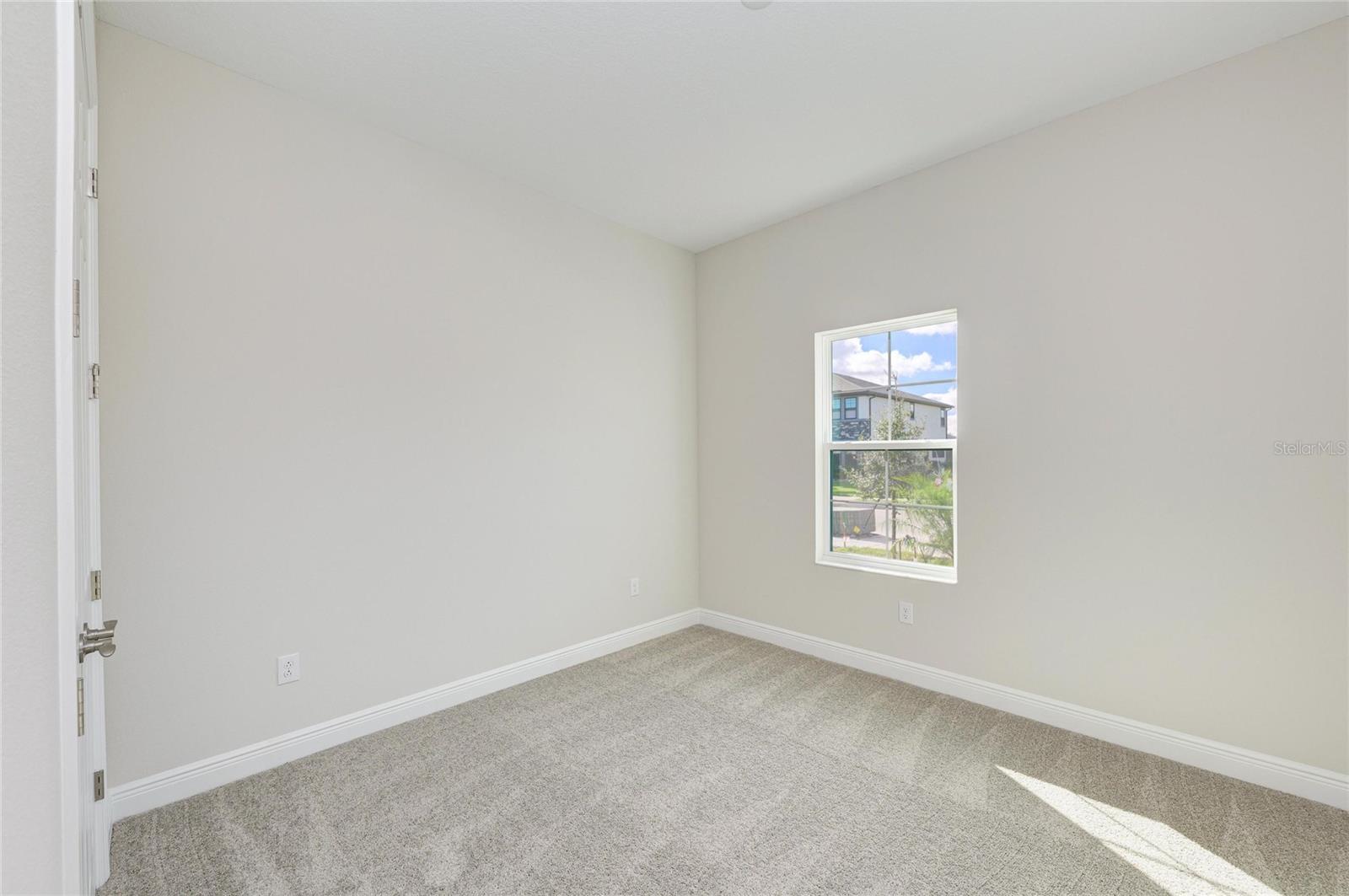 Image 21 of 38 For 13068 Homestead Lane