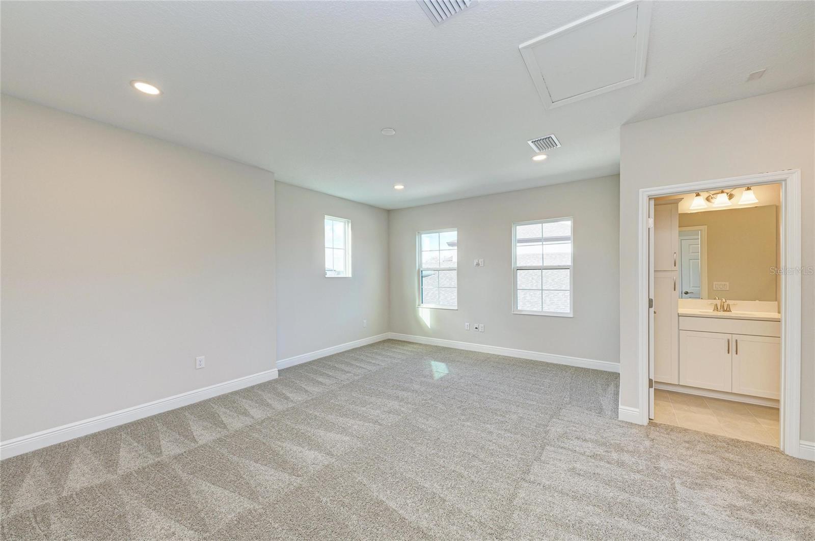 Image 31 of 38 For 13068 Homestead Lane