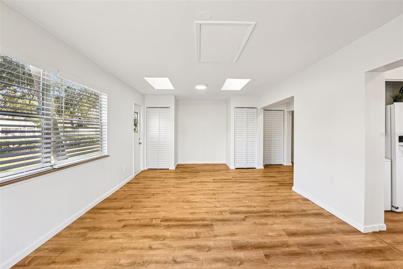 Image 13 of 30 For 23 Penzance Court