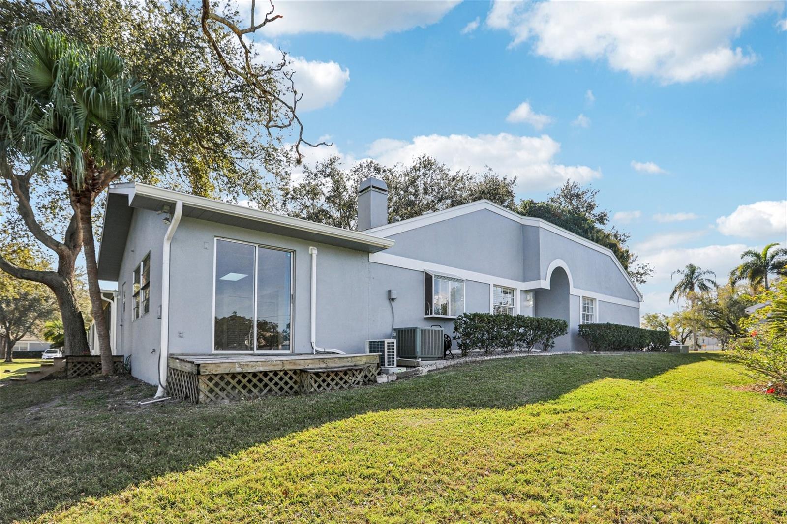 Image 4 of 30 For 23 Penzance Court