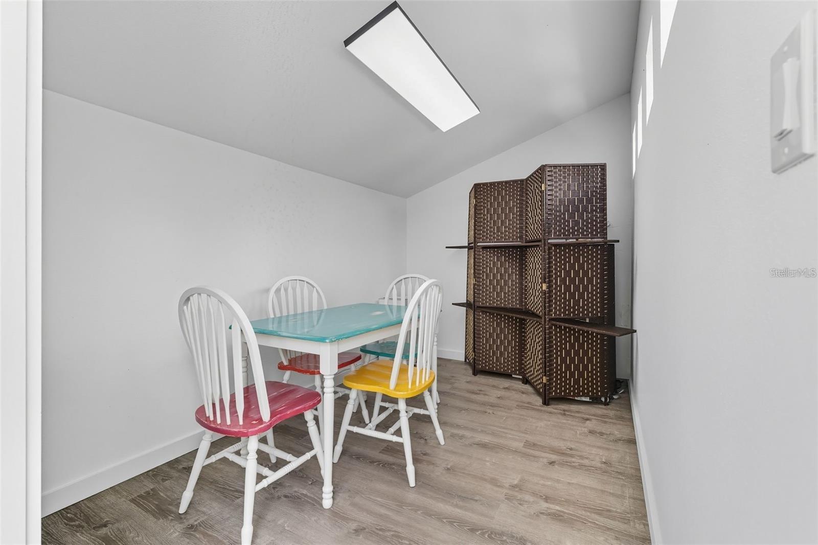 Image 26 of 35 For 6470 64th Avenue N