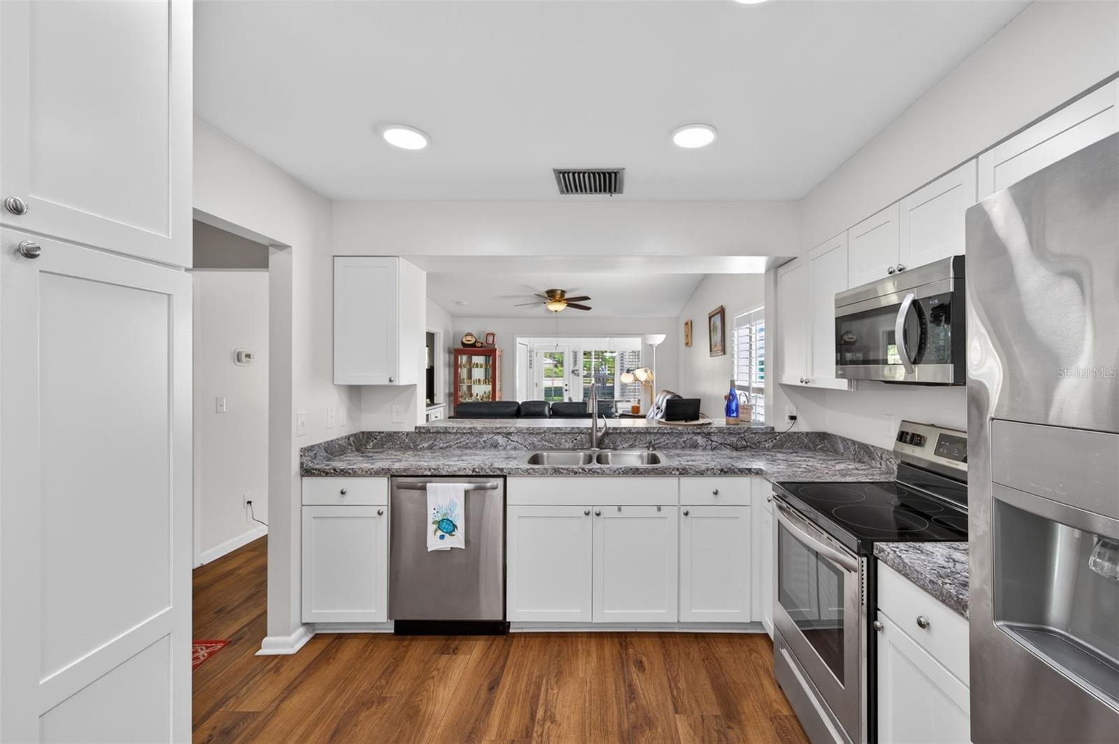 Image 10 of 65 For 1535 Nursery Road 211