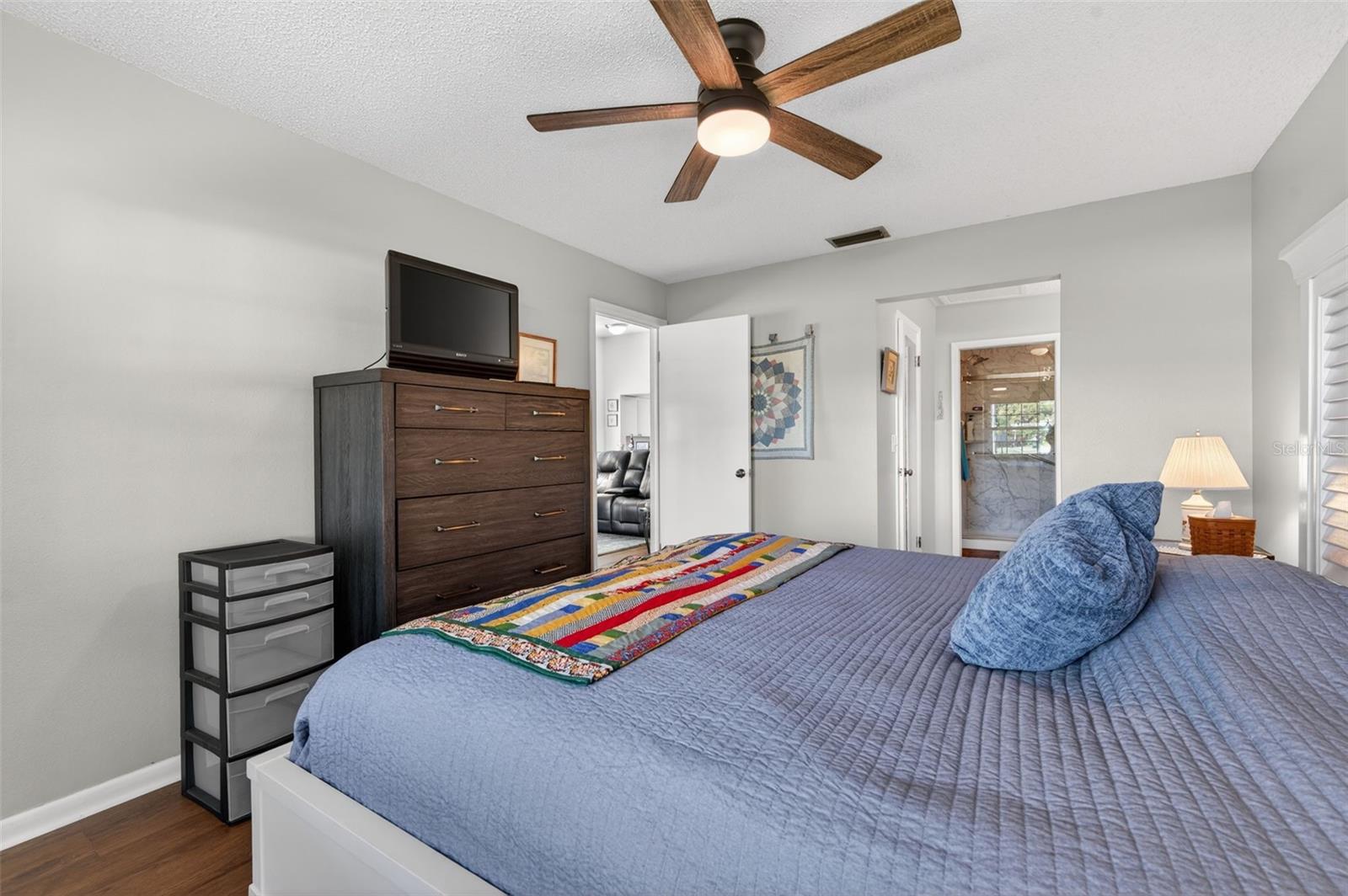 Image 34 of 65 For 1535 Nursery Road 211