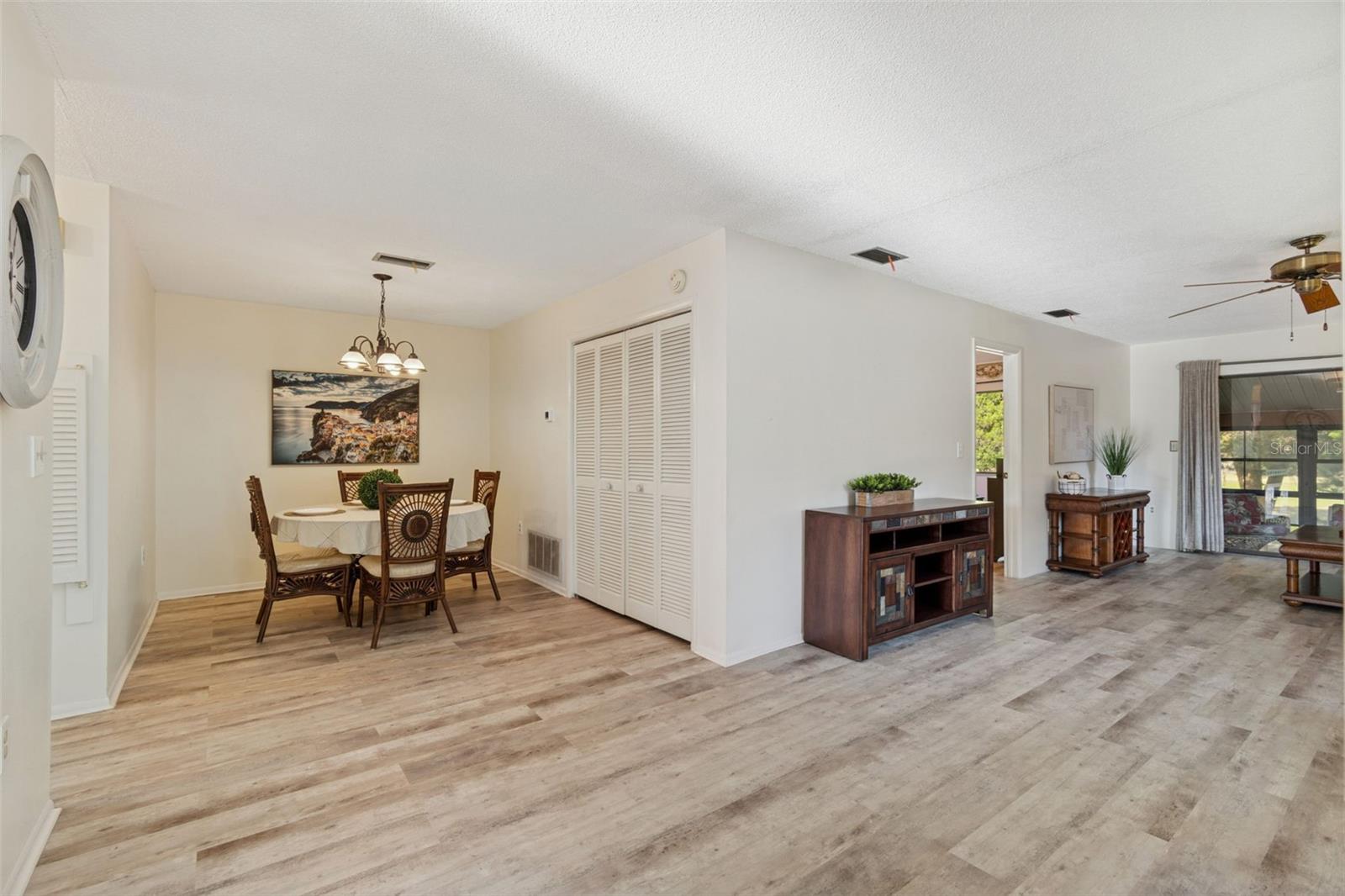 Image 13 of 54 For 12906 Wedgewood Way D