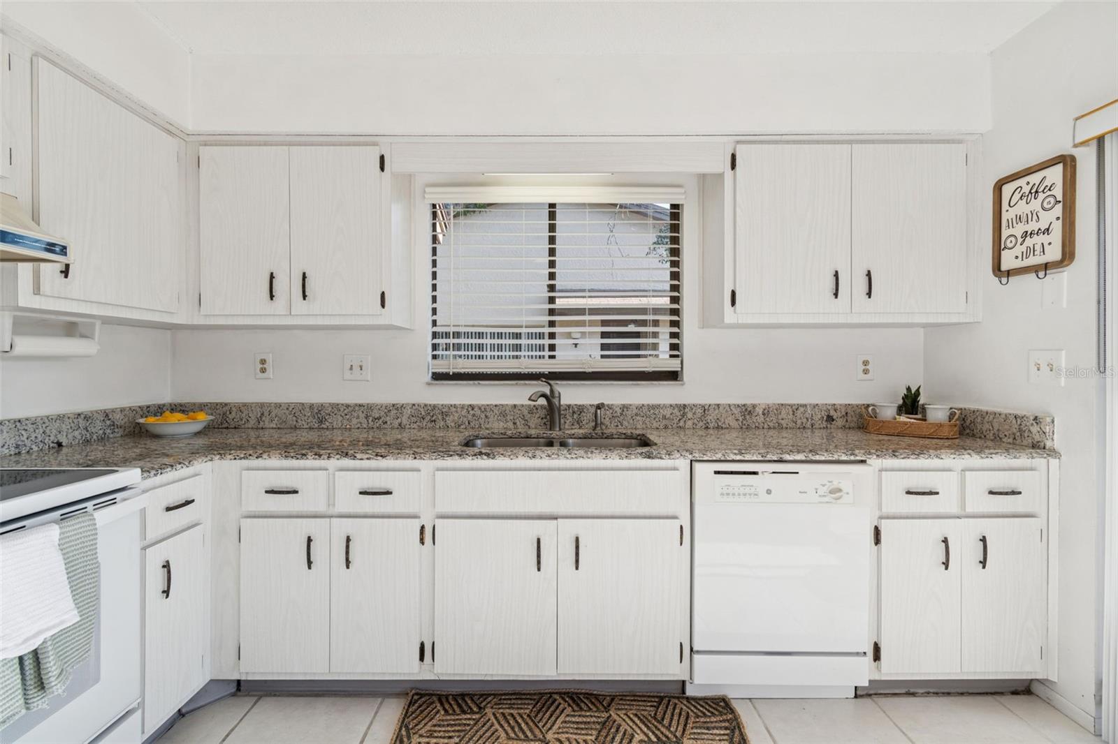 Image 7 of 54 For 12906 Wedgewood Way D