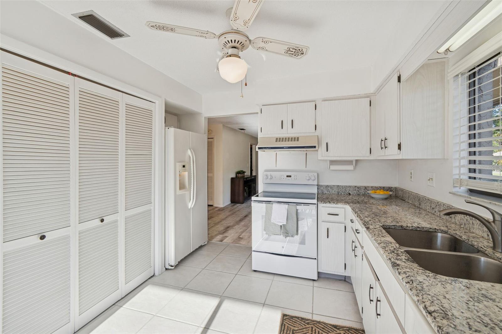 Image 8 of 54 For 12906 Wedgewood Way D