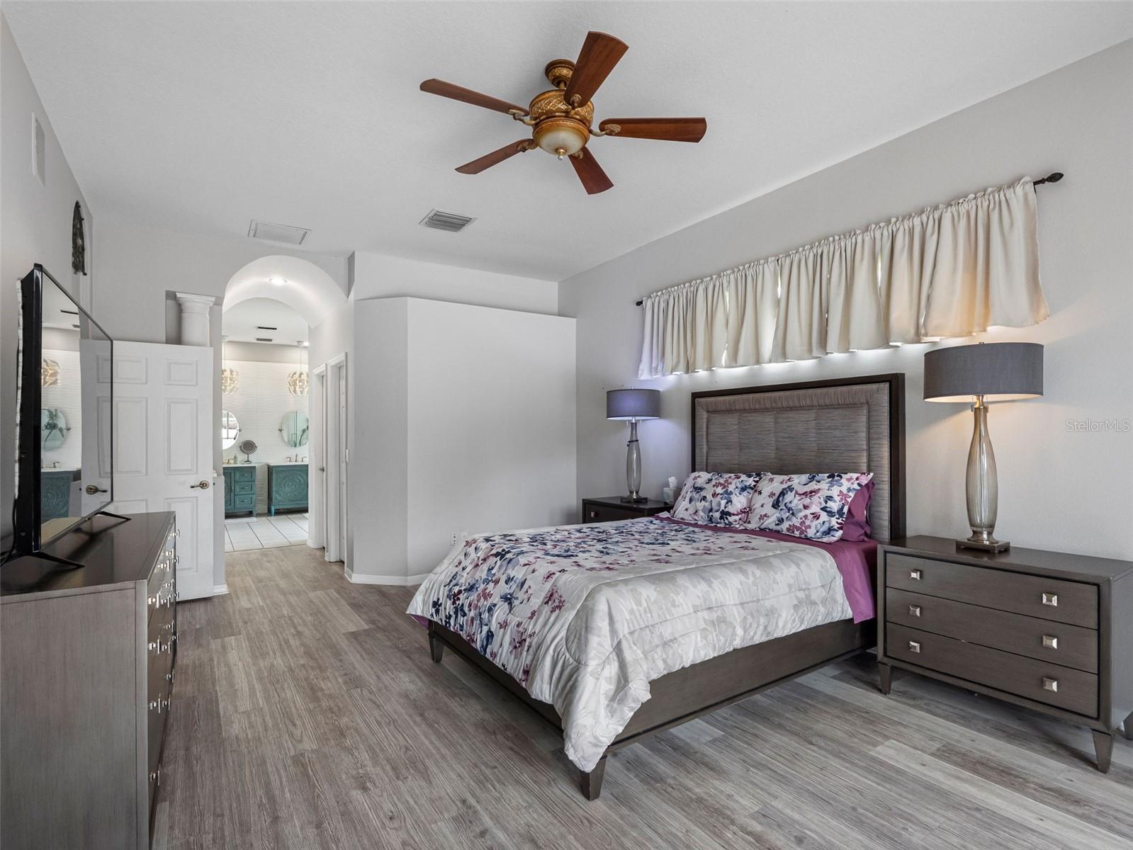 Image 35 of 74 For 12439 Bristol Commons Circle