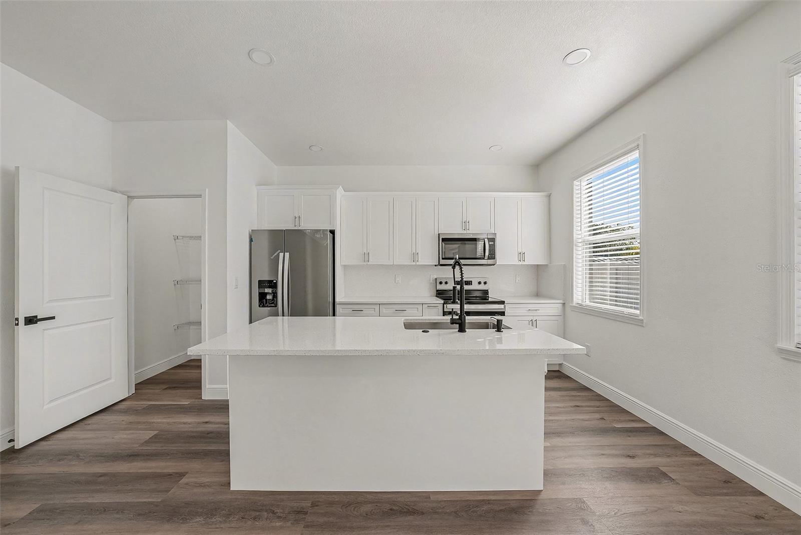 Image 11 of 28 For 1905 23rd Avenue