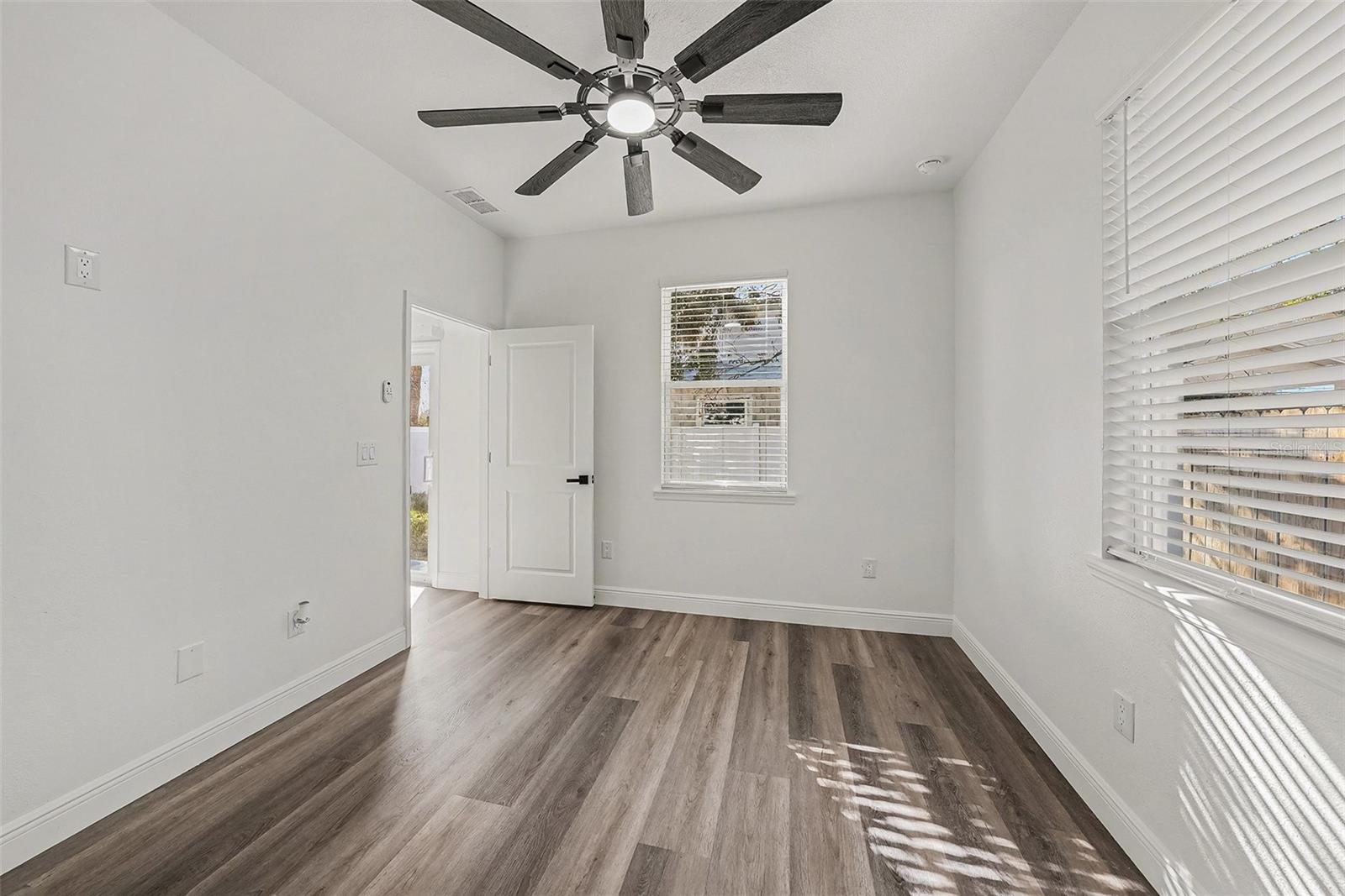 Image 12 of 28 For 1905 23rd Avenue