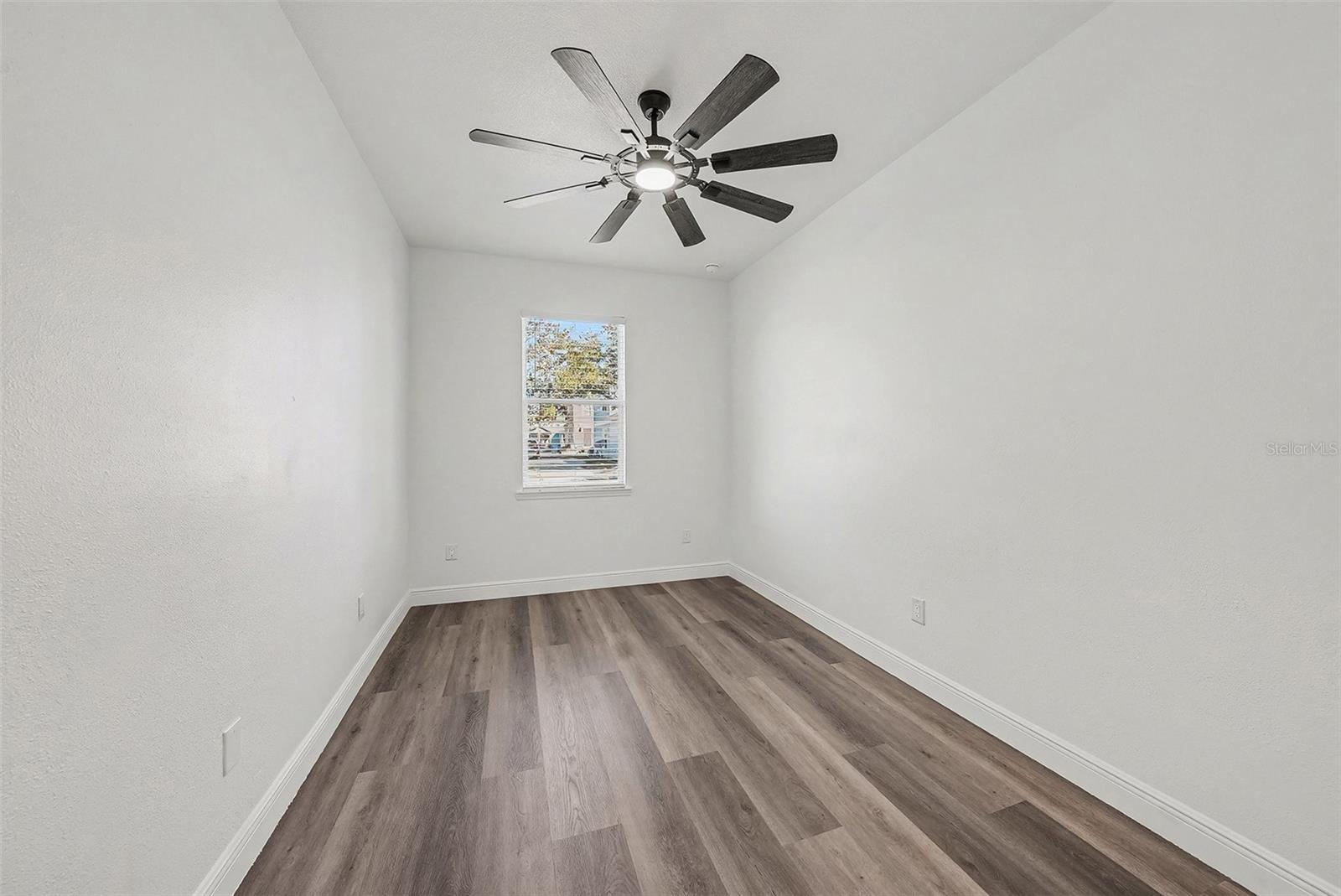 Image 18 of 28 For 1905 23rd Avenue