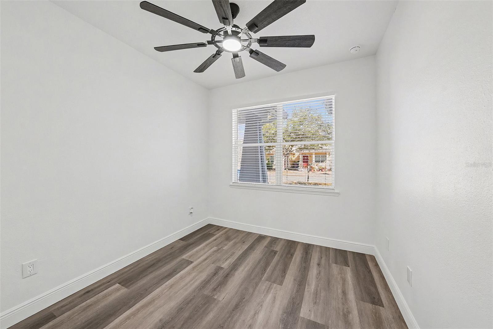 Image 19 of 28 For 1905 23rd Avenue