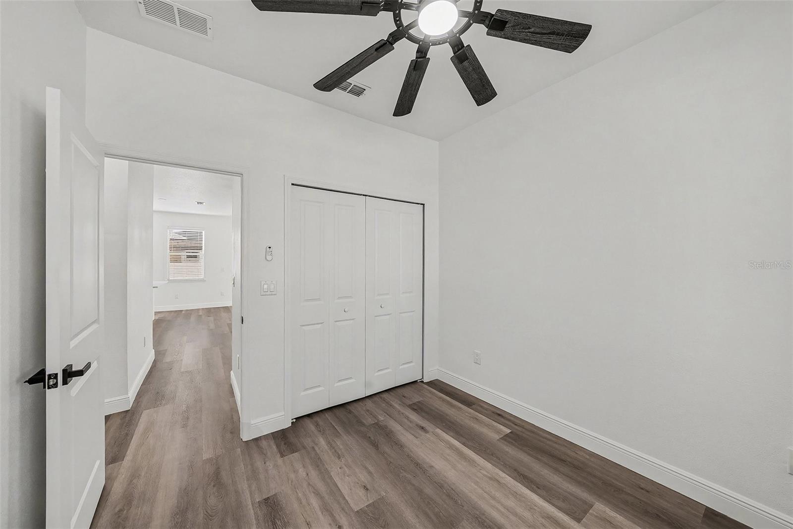 Image 21 of 28 For 1905 23rd Avenue