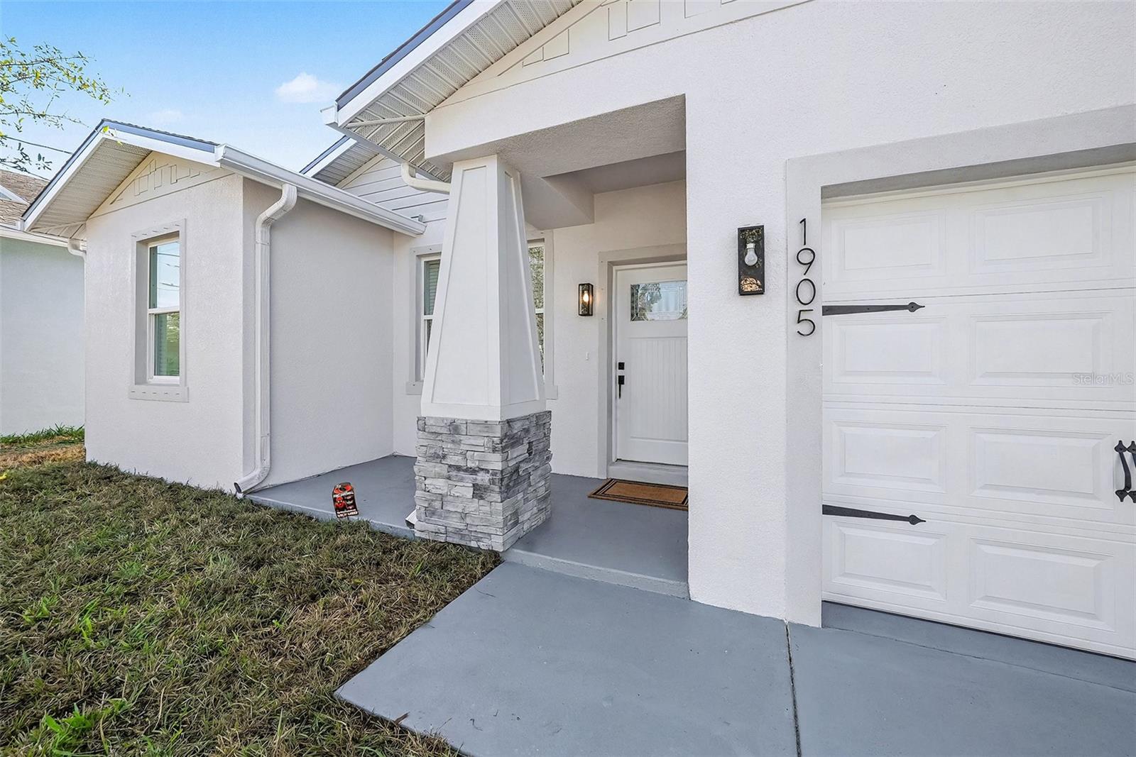 Image 3 of 28 For 1905 23rd Avenue