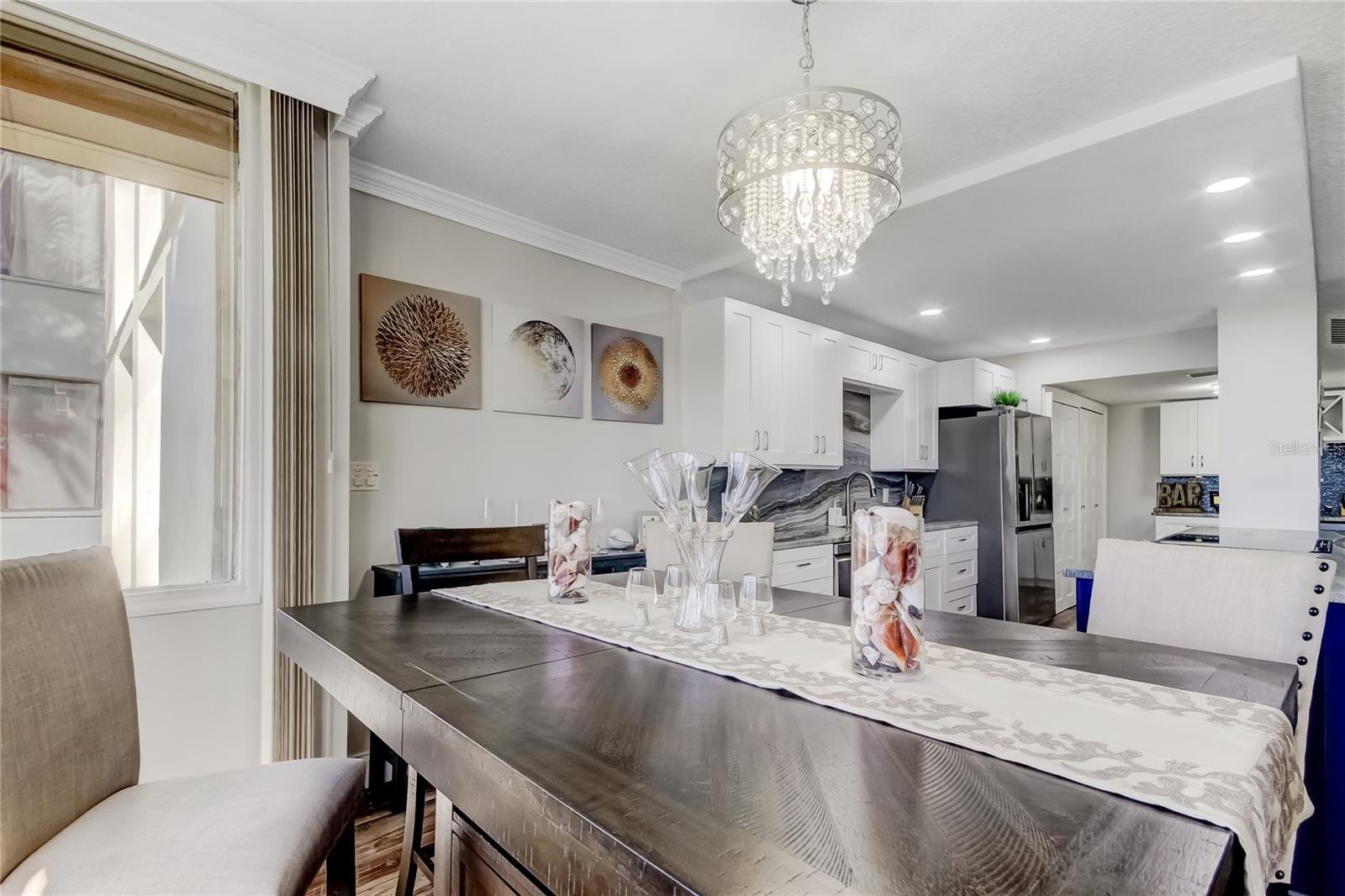 Image 25 of 61 For 644 Island Way 101