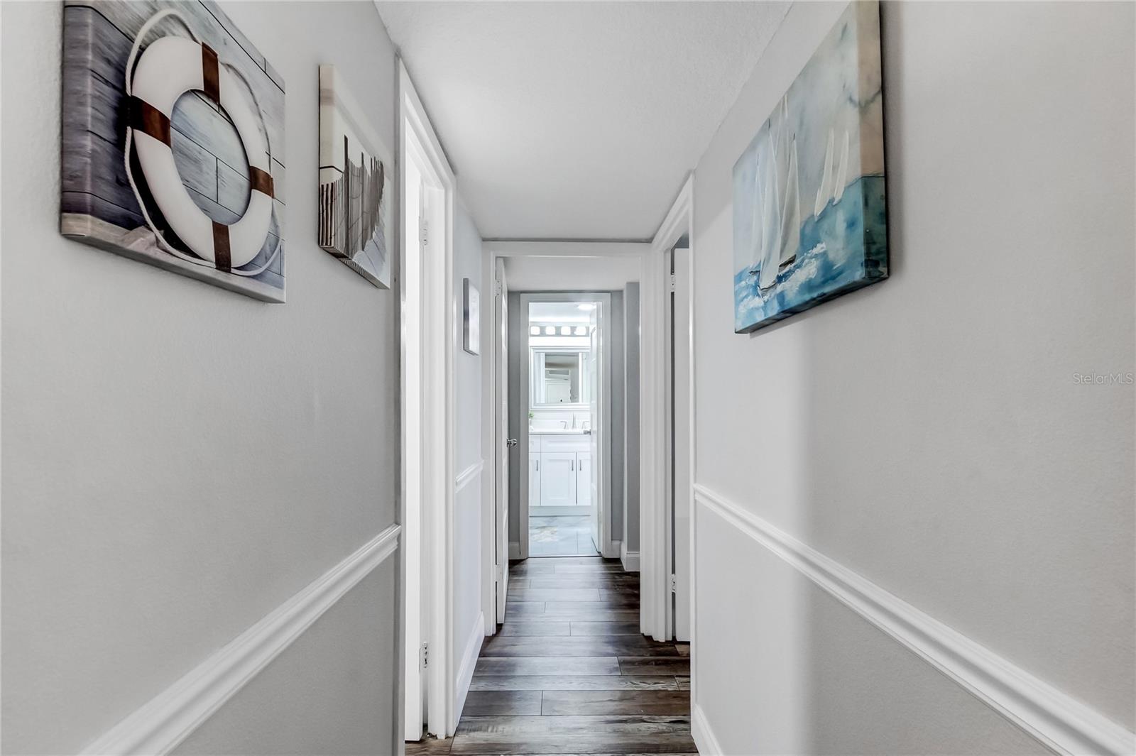 Image 30 of 61 For 644 Island Way 101