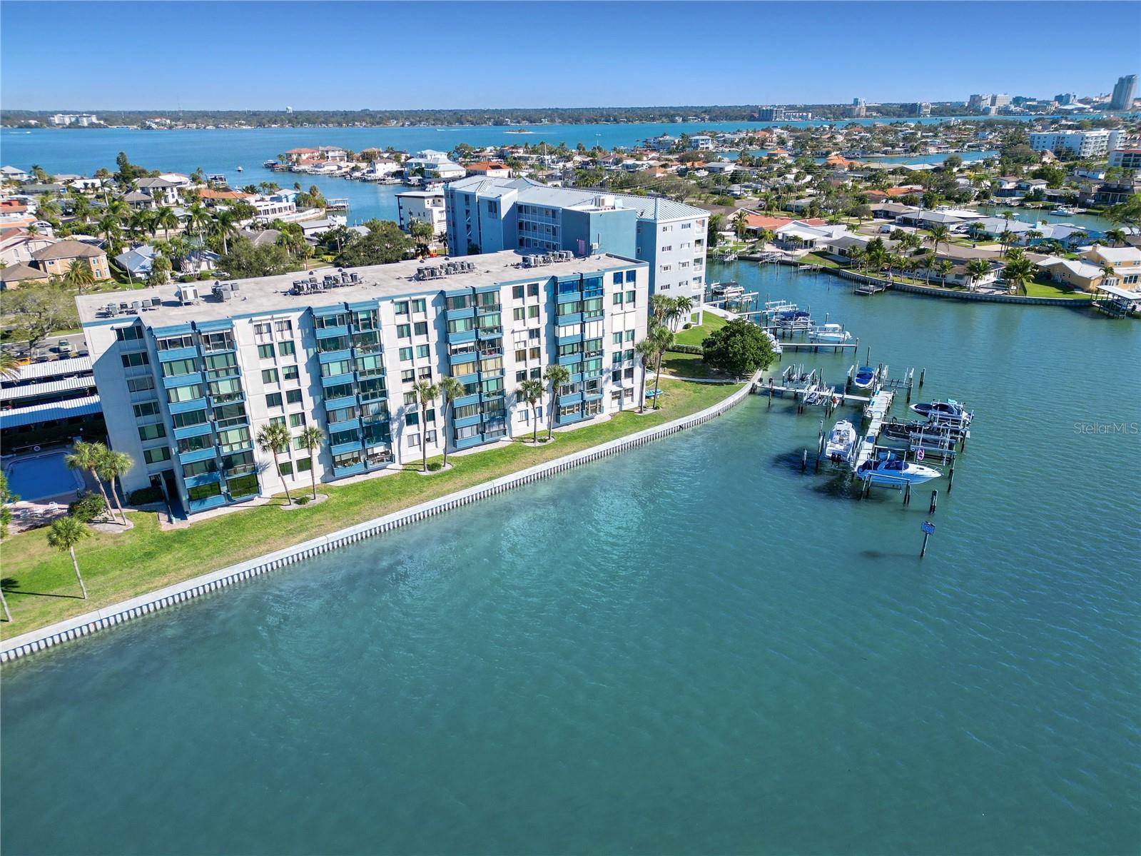 Image 56 of 61 For 644 Island Way 101