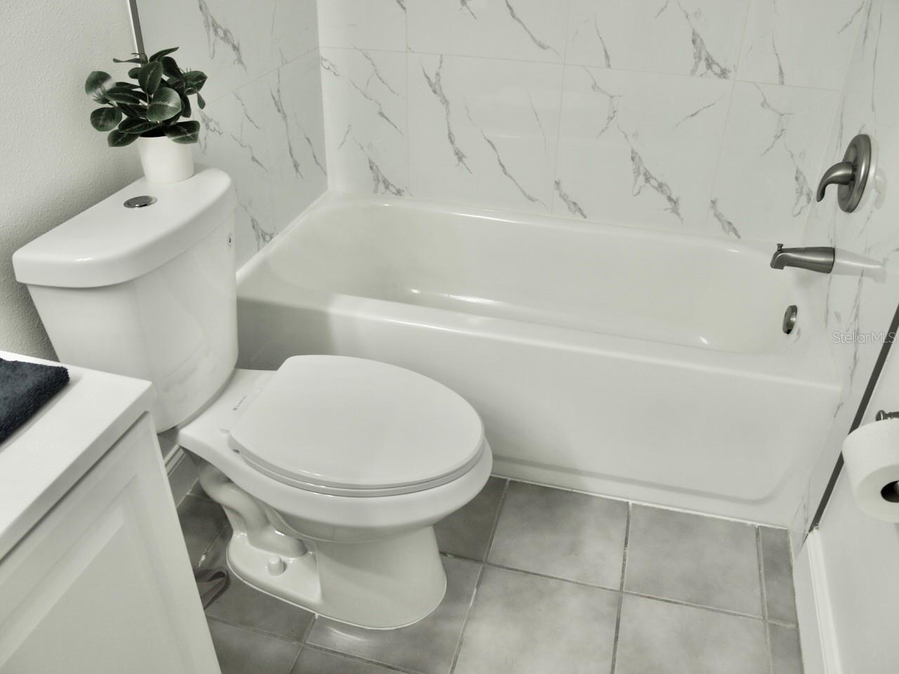 Image 18 of 33 For 11525 8th Way N 509