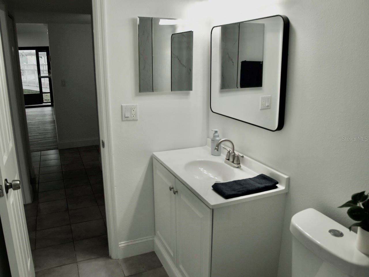 Image 19 of 33 For 11525 8th Way N 509