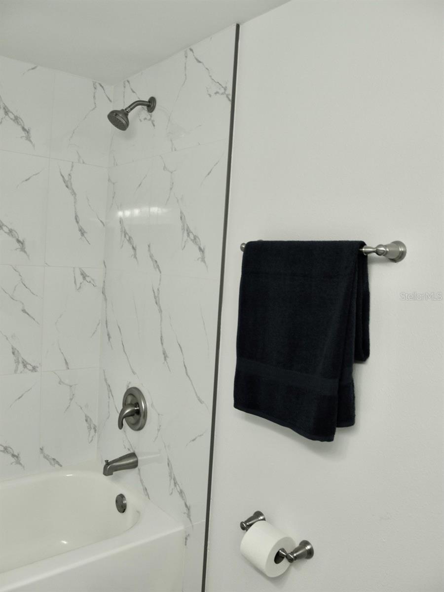 Image 20 of 33 For 11525 8th Way N 509