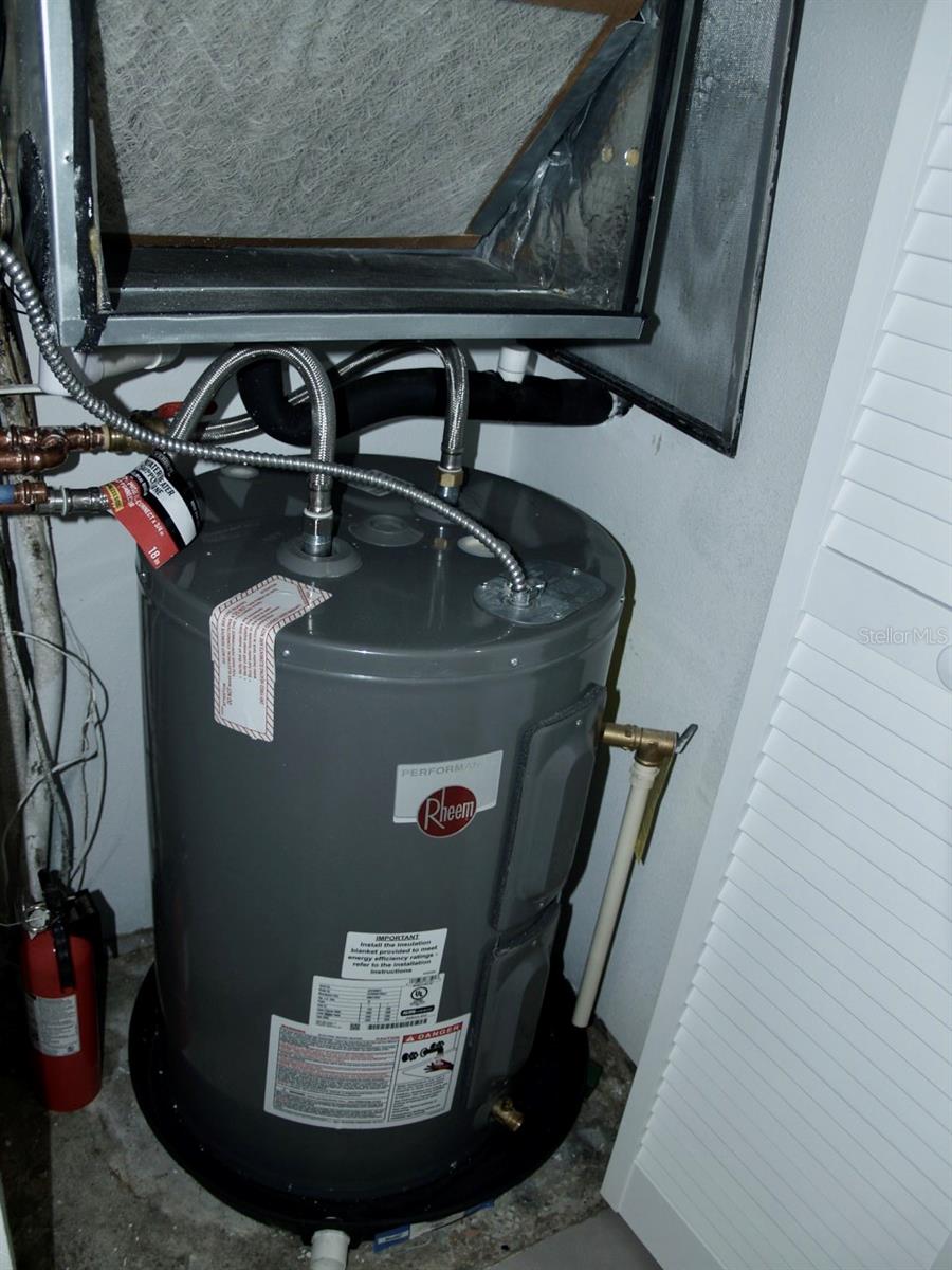 Image 23 of 33 For 11525 8th Way N 509