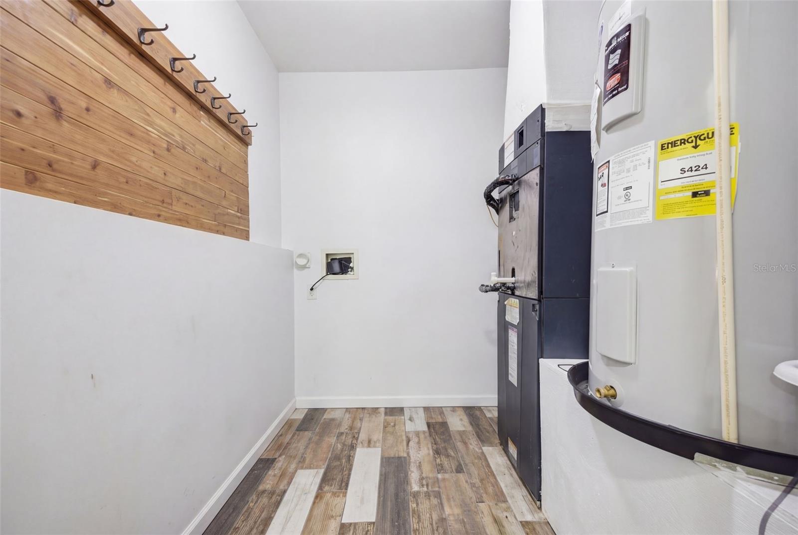 Listing photo id 16 for 3752 Old Keystone Road