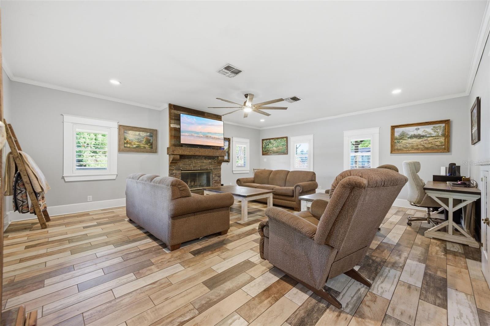 Listing photo id 7 for 3752 Old Keystone Road