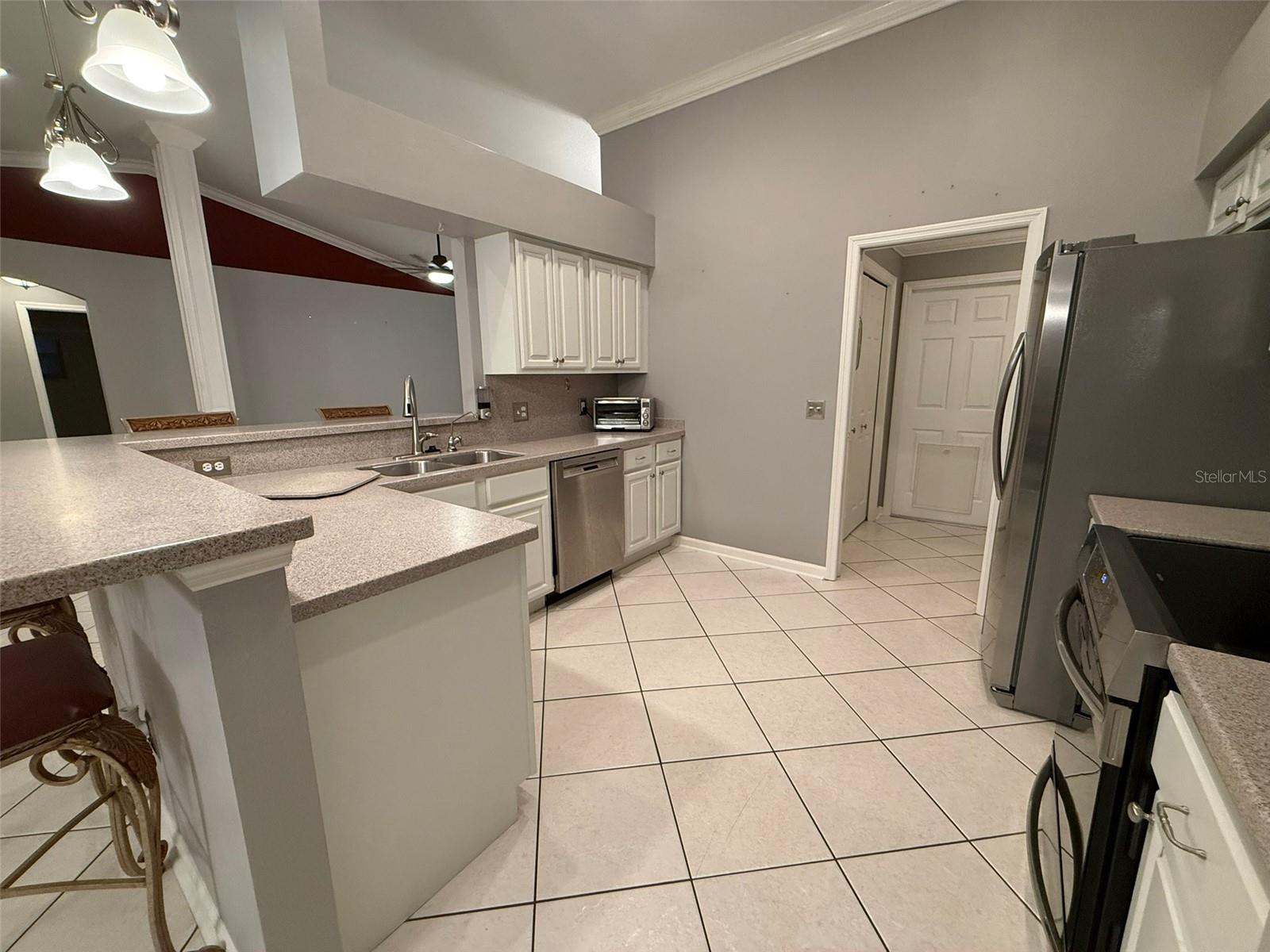 Image 11 of 52 For 6011 Country Walk Lane