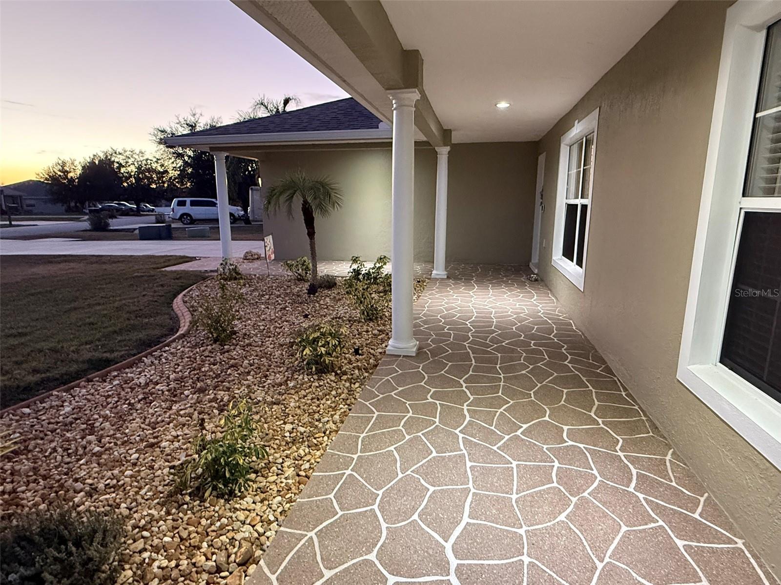 Image 3 of 52 For 6011 Country Walk Lane