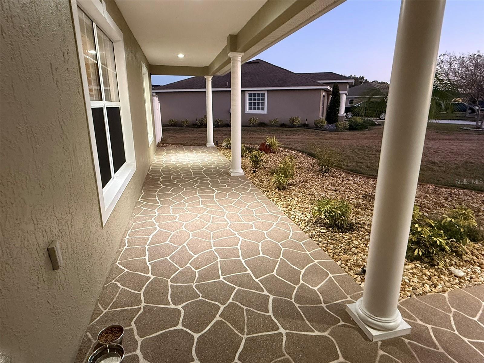 Image 4 of 52 For 6011 Country Walk Lane