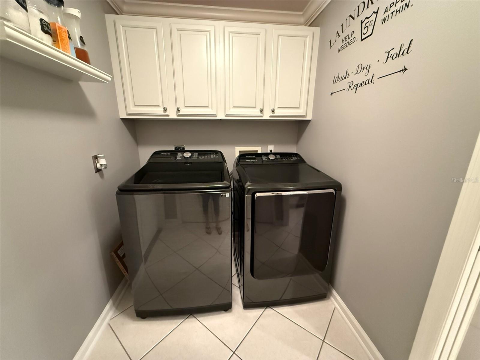 Image 7 of 52 For 6011 Country Walk Lane