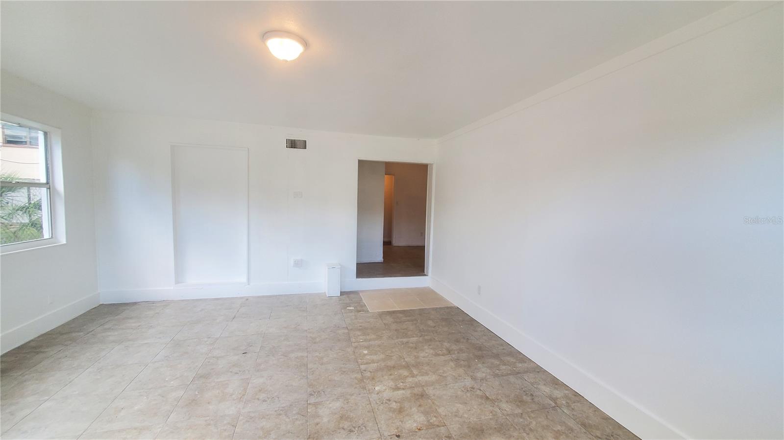 Image 18 of 22 For 2567 15th Avenue S