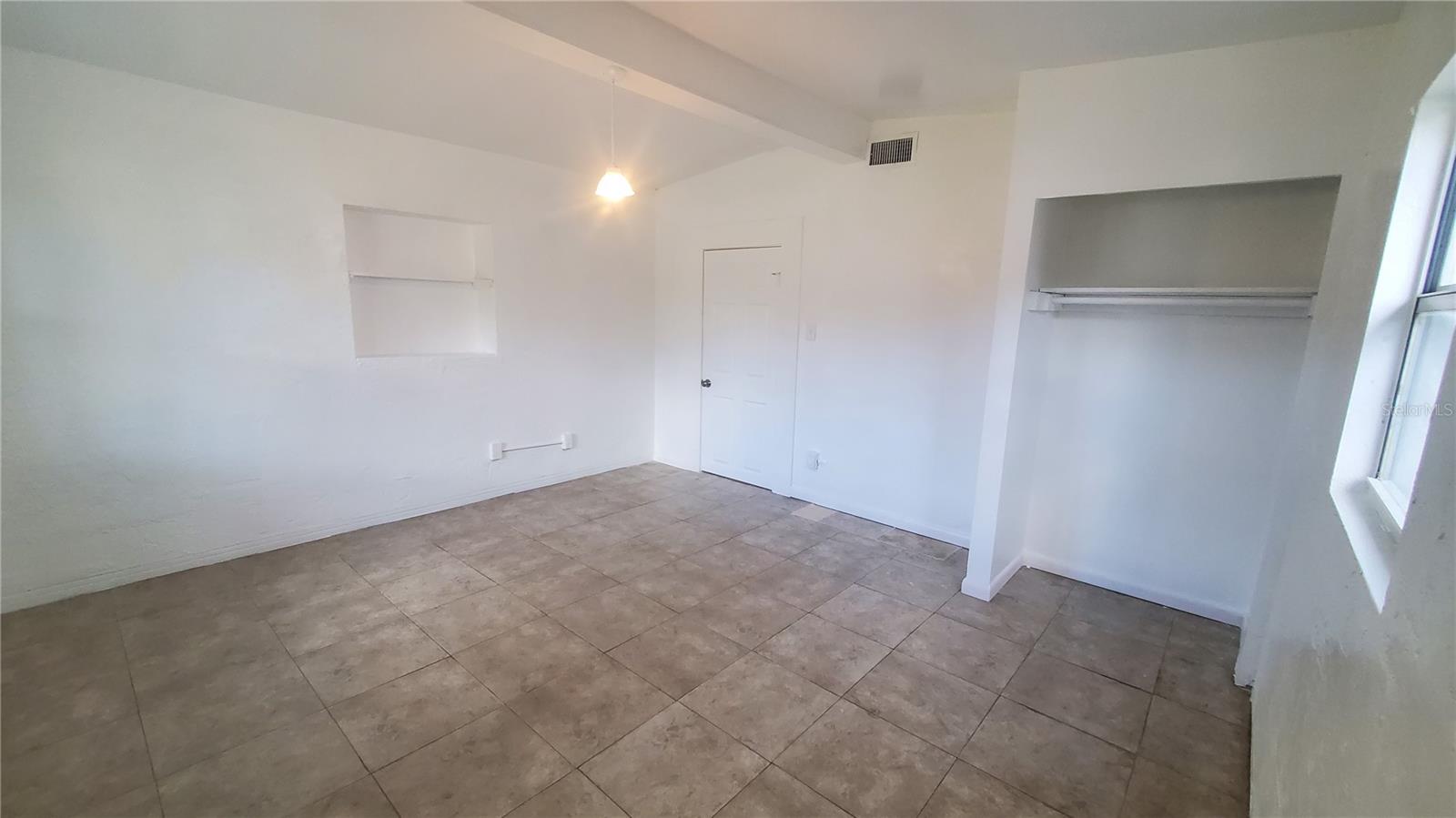 Image 6 of 22 For 2567 15th Avenue S