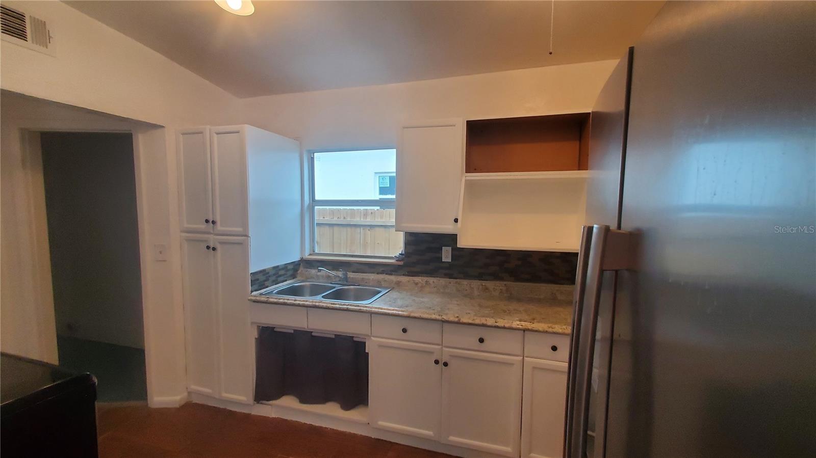 Image 9 of 22 For 2567 15th Avenue S